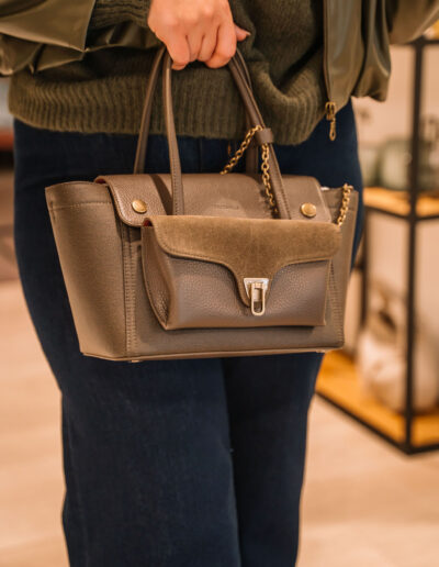 Khaki handtas Coccinelle